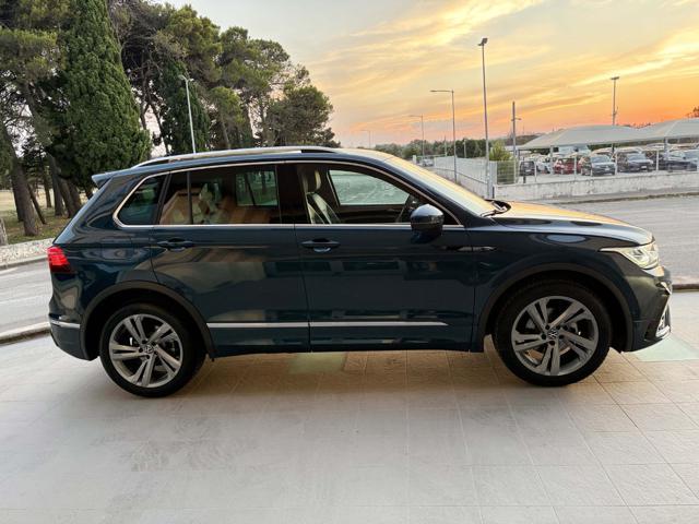 VOLKSWAGEN Tiguan 2.0 TDI 150 CV SCR DSG R-Line LUCI AMBIENTE