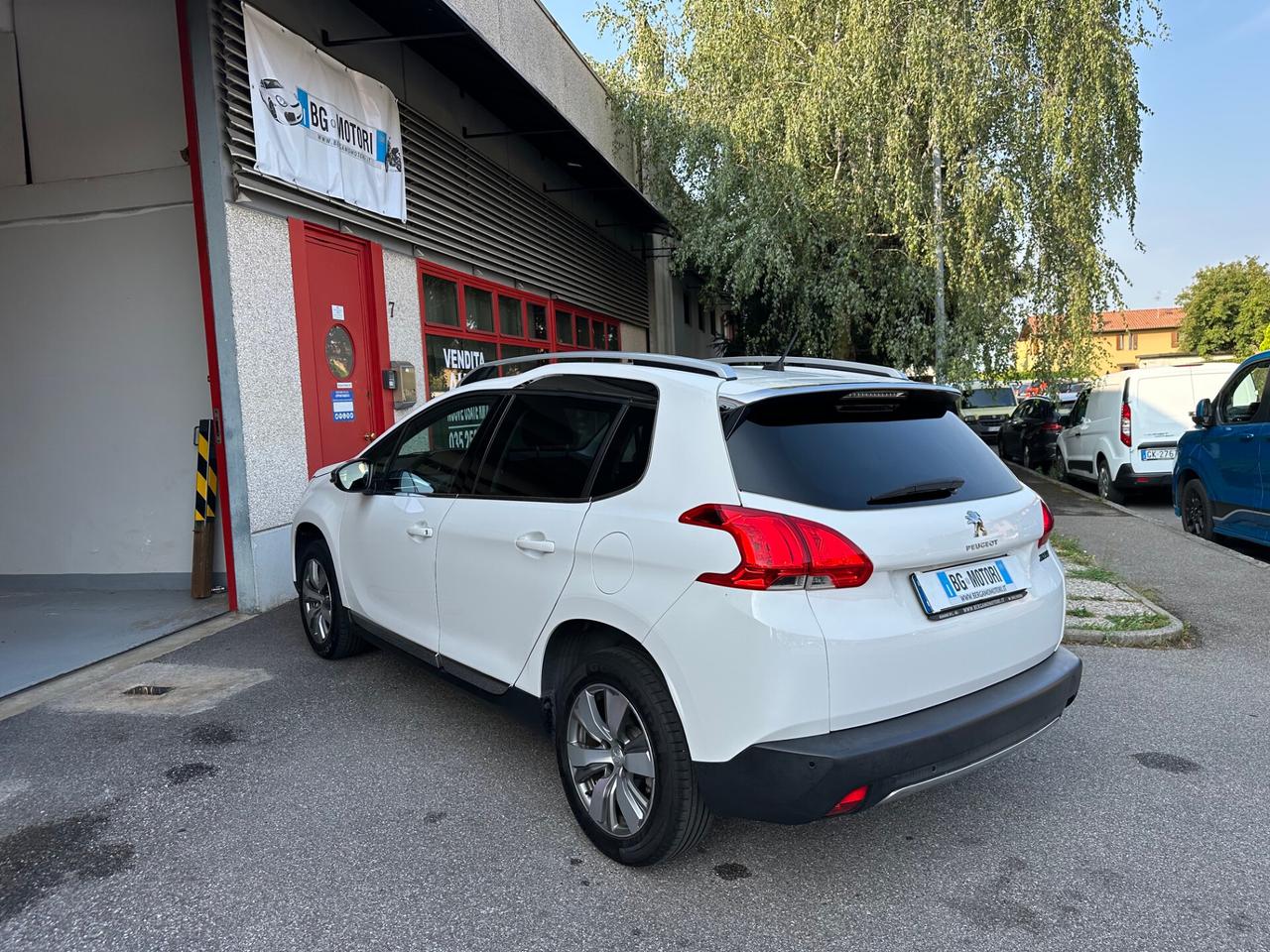Peugeot 2008 1.2 puretech 12v Allure 82cv E6 UNIPROPR. OK NEOPATENTATI TETTO PANORAMICO