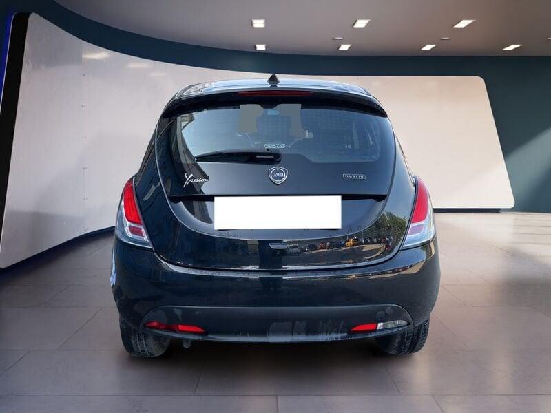 Lancia Ypsilon NUOVA My23 1.0 Firefly 70 CvStart&Stop Hybrid Gold