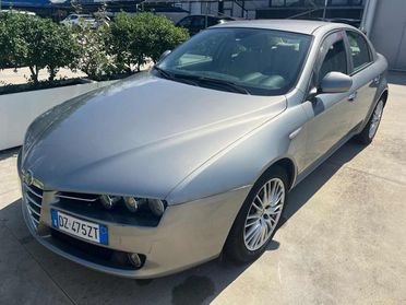 ALFA ROMEO 159 144,272km 1.9 JTDm 150CV Distinctive Q-Tronic