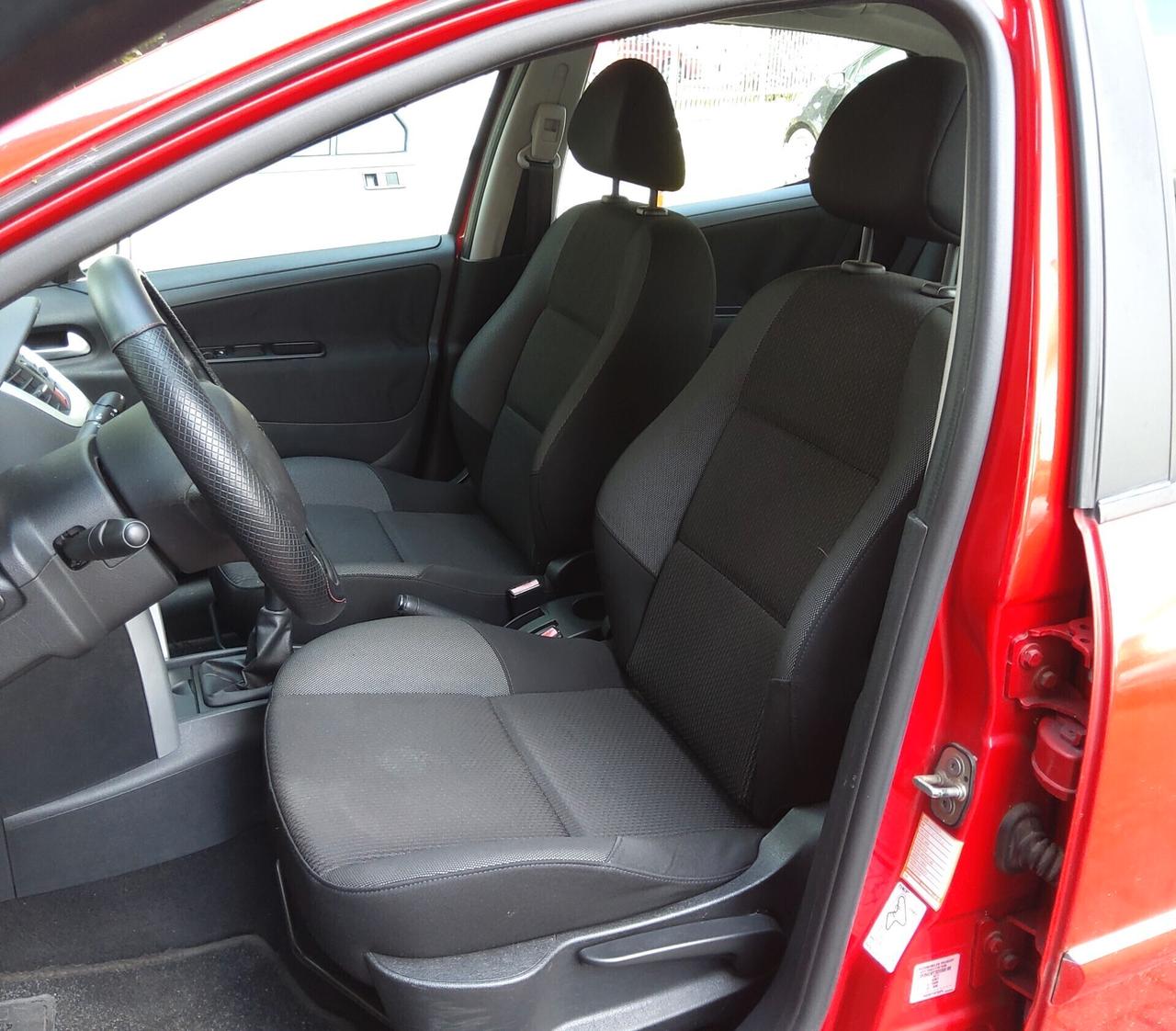 Peugeot 207 Plus 1.4 8V 75CV 5p. ECO GPL