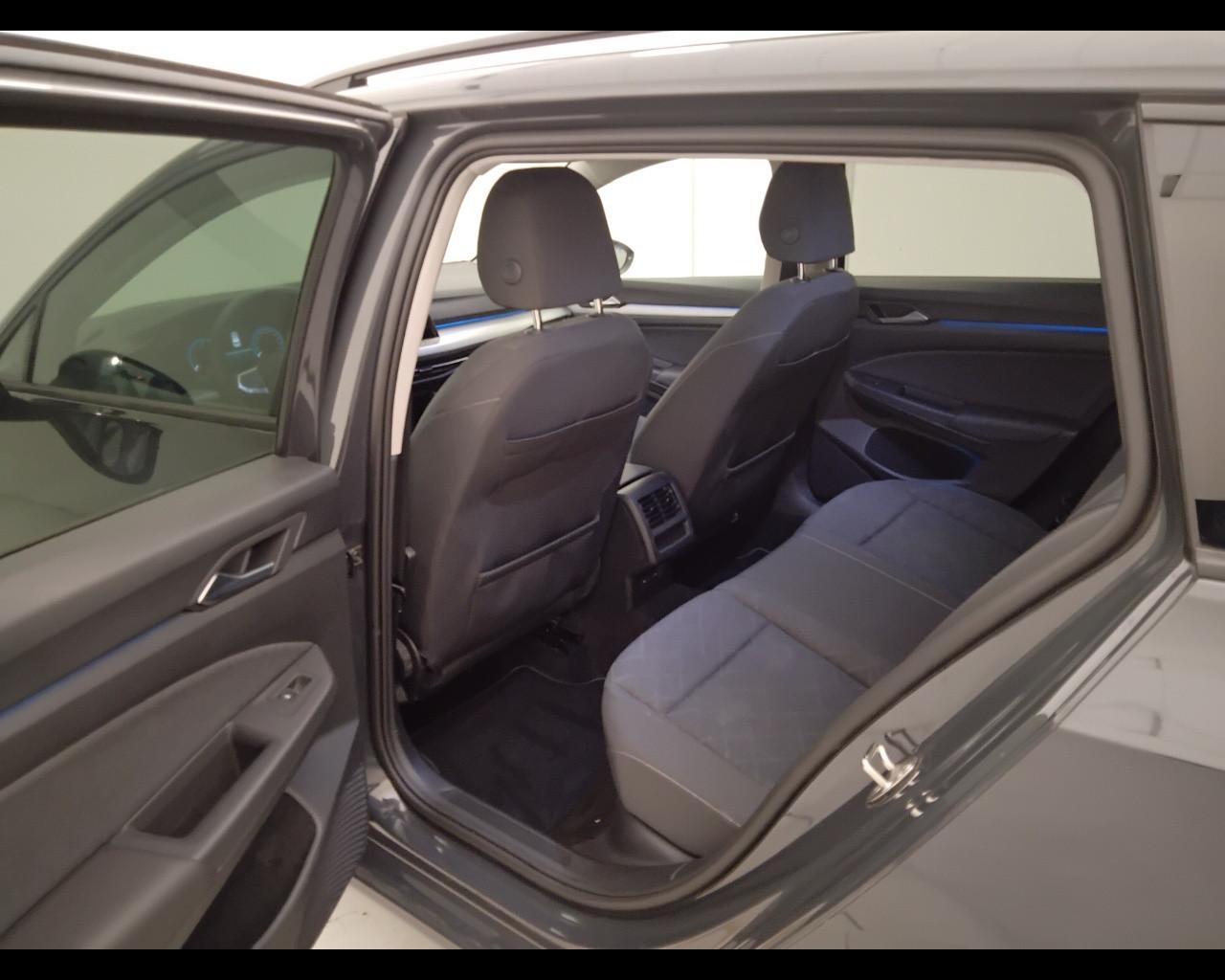 VOLKSWAGEN Golf VIII 2020 Variant - Golf Variant 2.0 tdi Life 115cv dsg