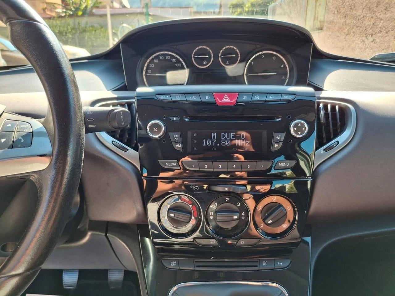 Lancia Ypsilon 1.3 MJT 16V 95 CV 5 porte S&S Gold