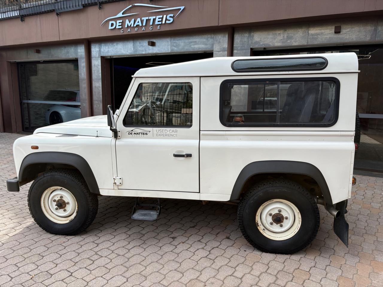 Land Rover Defender 90 2.4 TD4 Station Wagon E