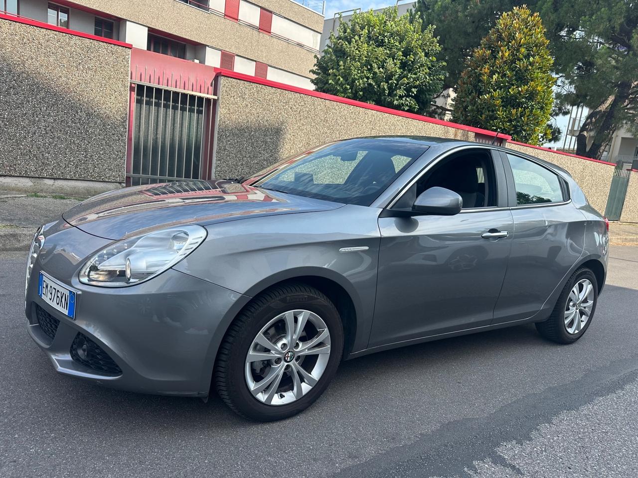 Alfa Romeo Giulietta 1.4 Turbo 120 CV - ok neopatentati