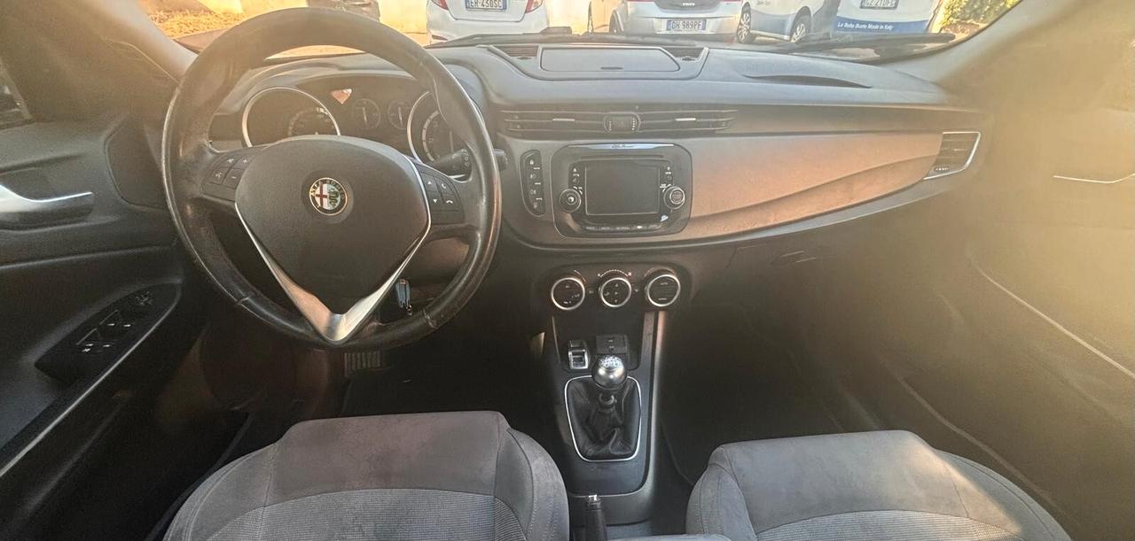 Alfa Romeo Giulietta 1.6 JTDm-2 105 CV Exclusive