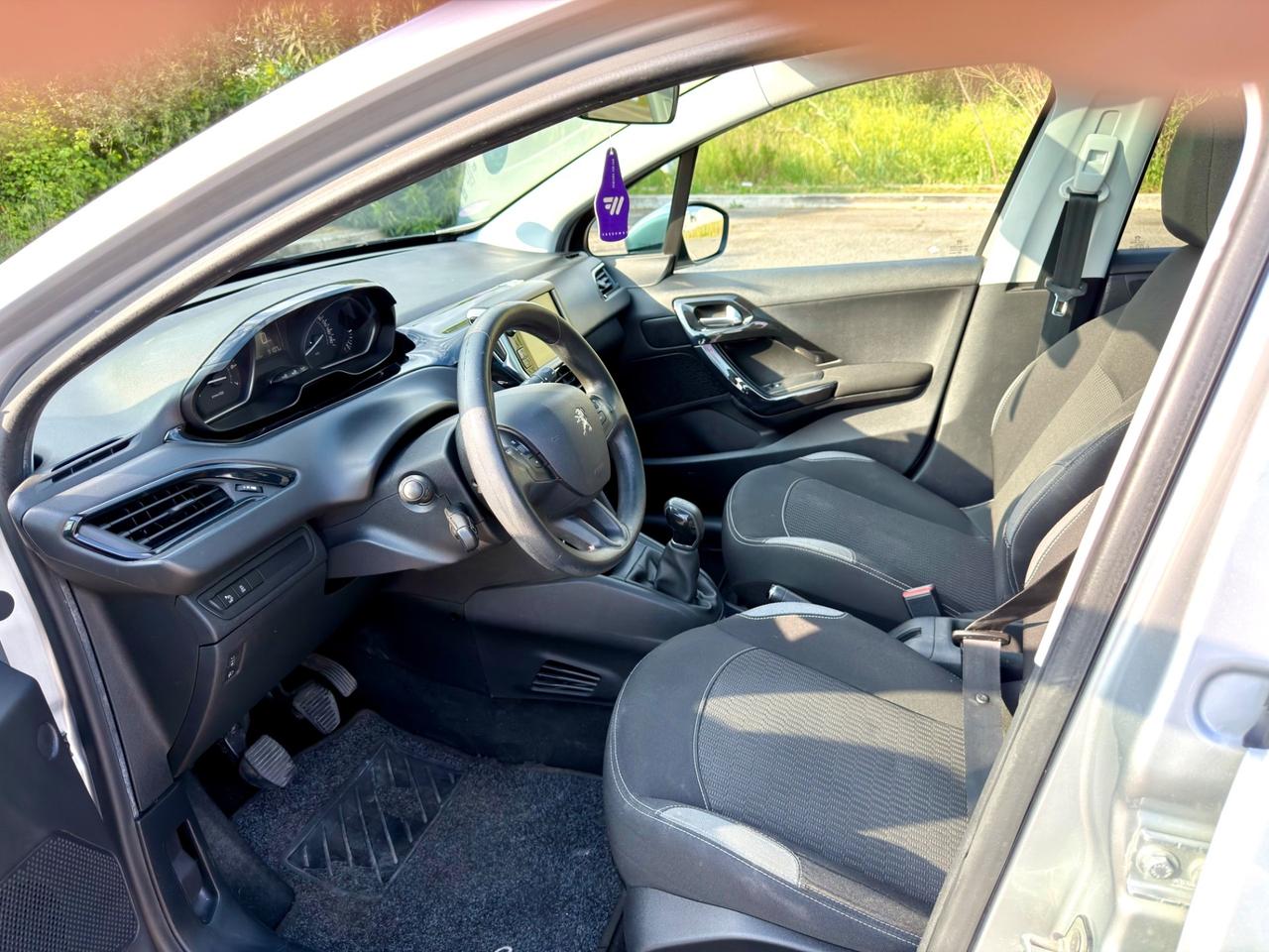 Peugeot 208 PureTech 82 5p. GPL Access