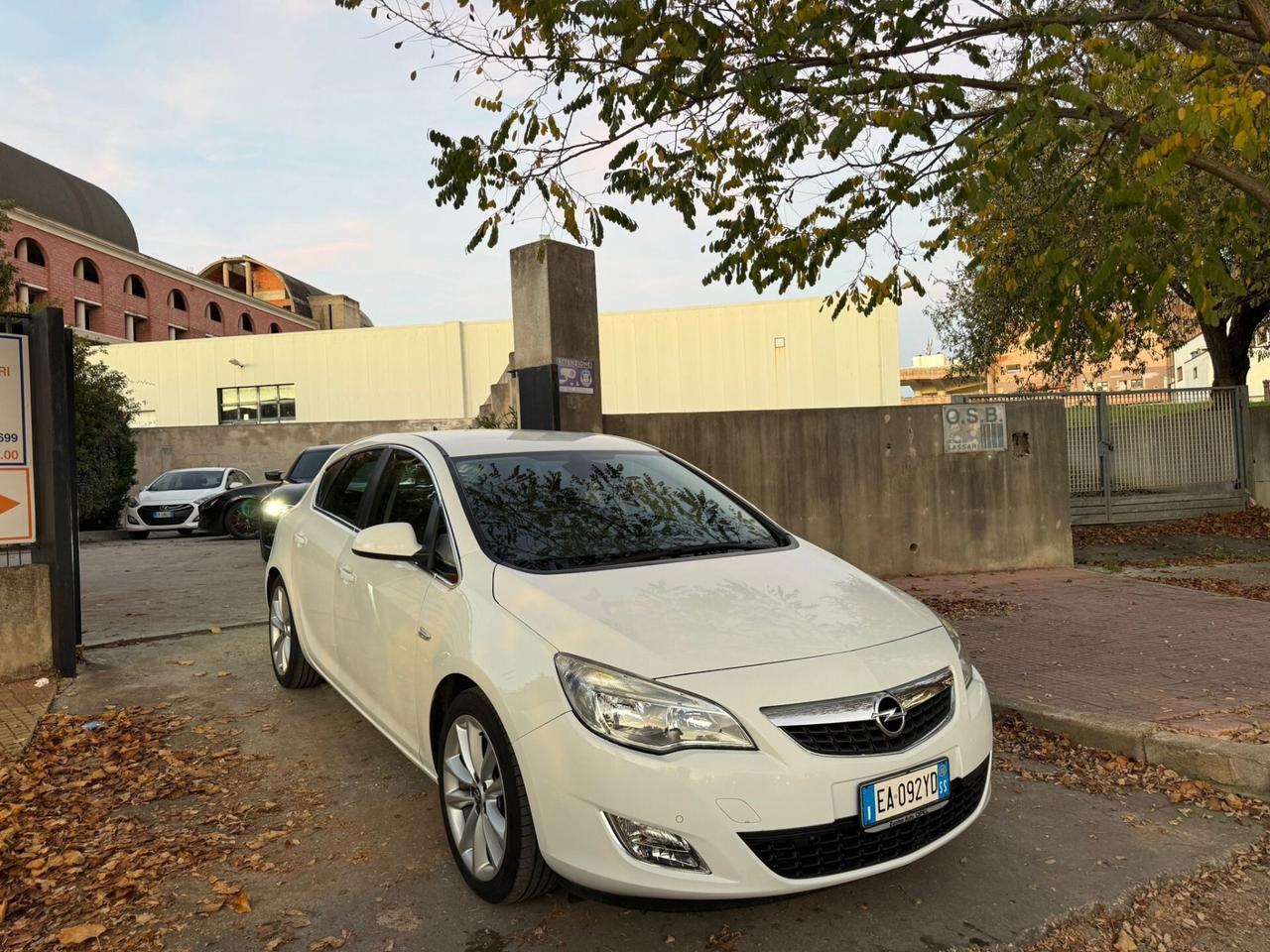 Opel Astra 1.4 TURBO KM. 66.000!