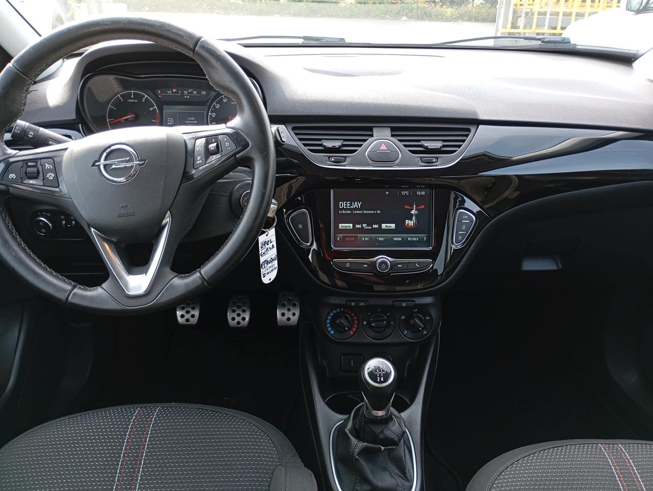 Opel Corsa 1.4 90CV GPL Tech Black Edition