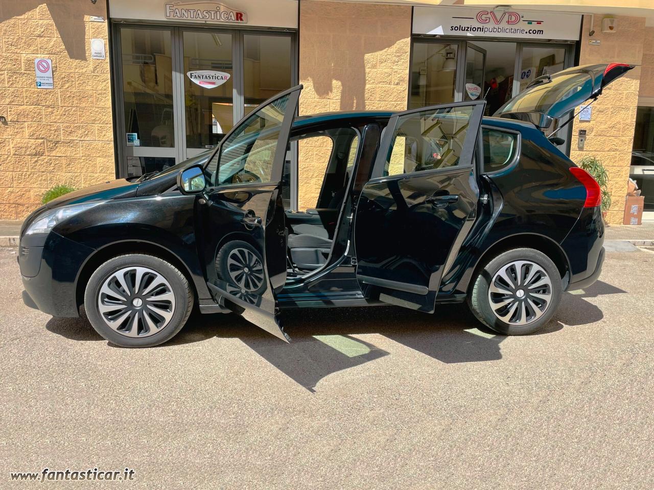 Peugeot 3008 1.6 HDi 115CV Access