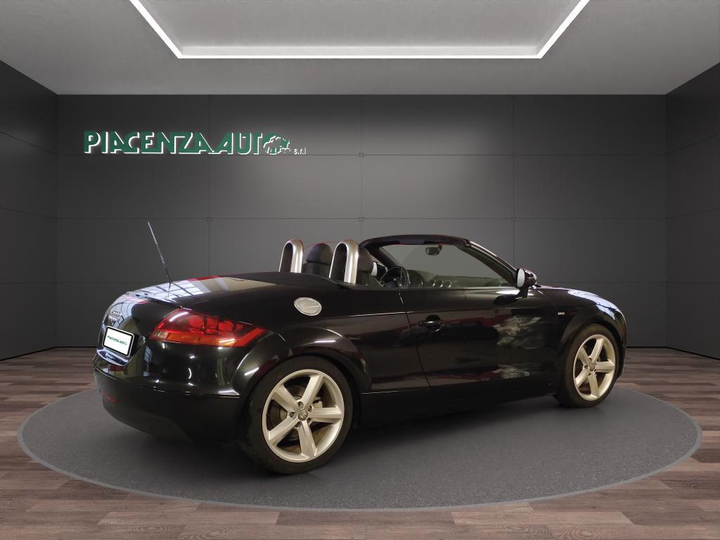 Audi TT Roadster 2.0 tfsi S-LINE...CERCHI 18..XENON..SERVICE AUDI