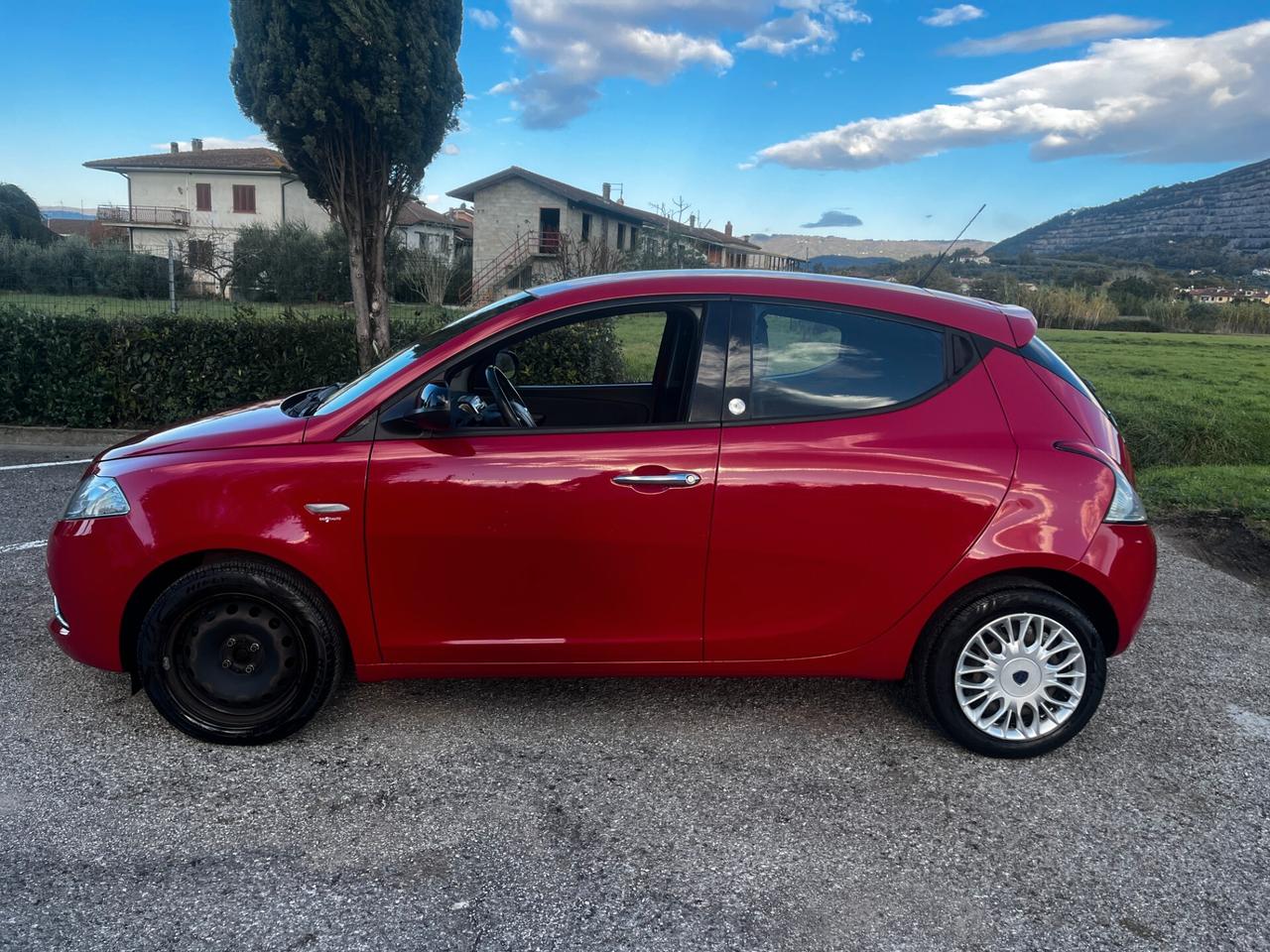 Lancia Ypsilon 1.2 69 CV 5 porte GPL Ecochic Silver