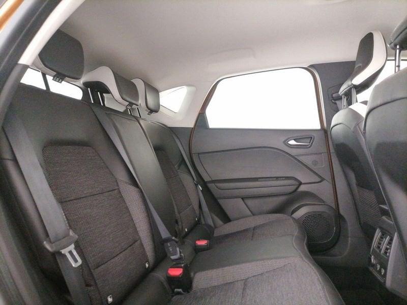 Renault Captur 1.6 E-Tech hybrid Intens 145cv auto