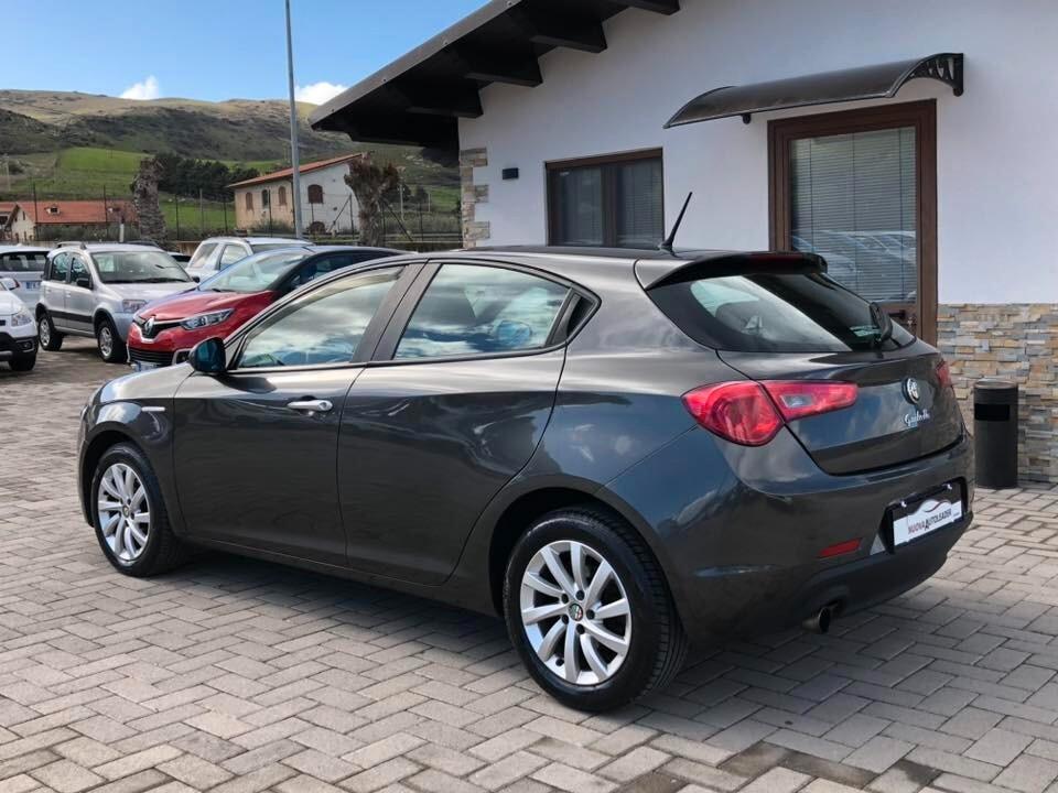 Alfa Romeo Giulietta 1.6 JTDm 105 CV Distinctive 2011