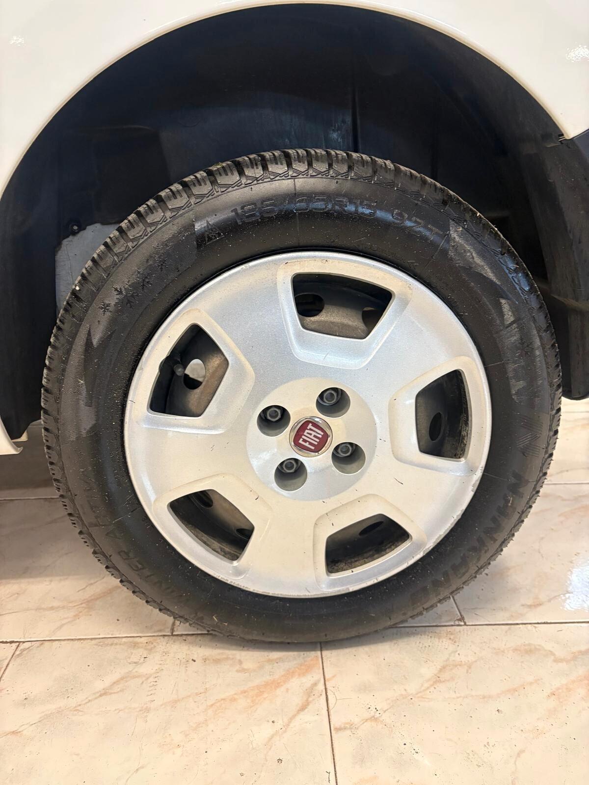 Fiat Fiorino 1.3 MJT 95CV Cargo SX