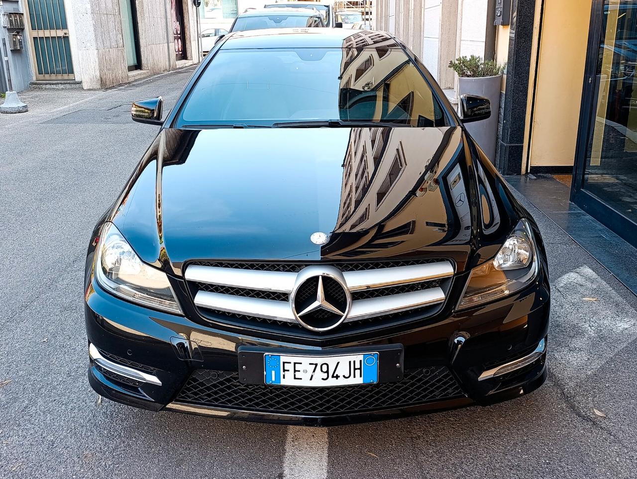 Mercedes-benz C 220 CDI Coupé Avantgarde AMG Edition