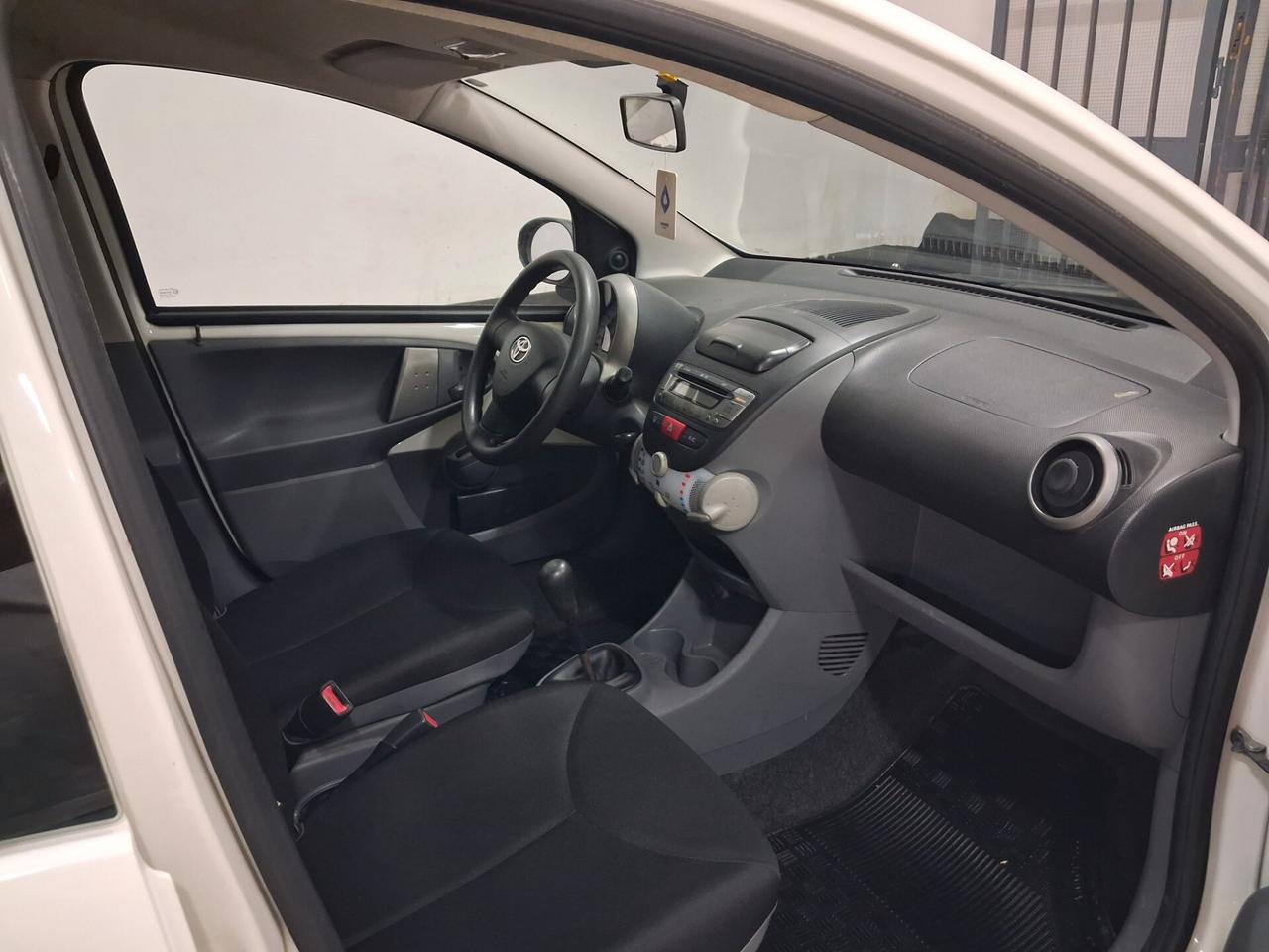 Toyota Aygo 1.0 12V VVT-i 5 porte unico prop 2012