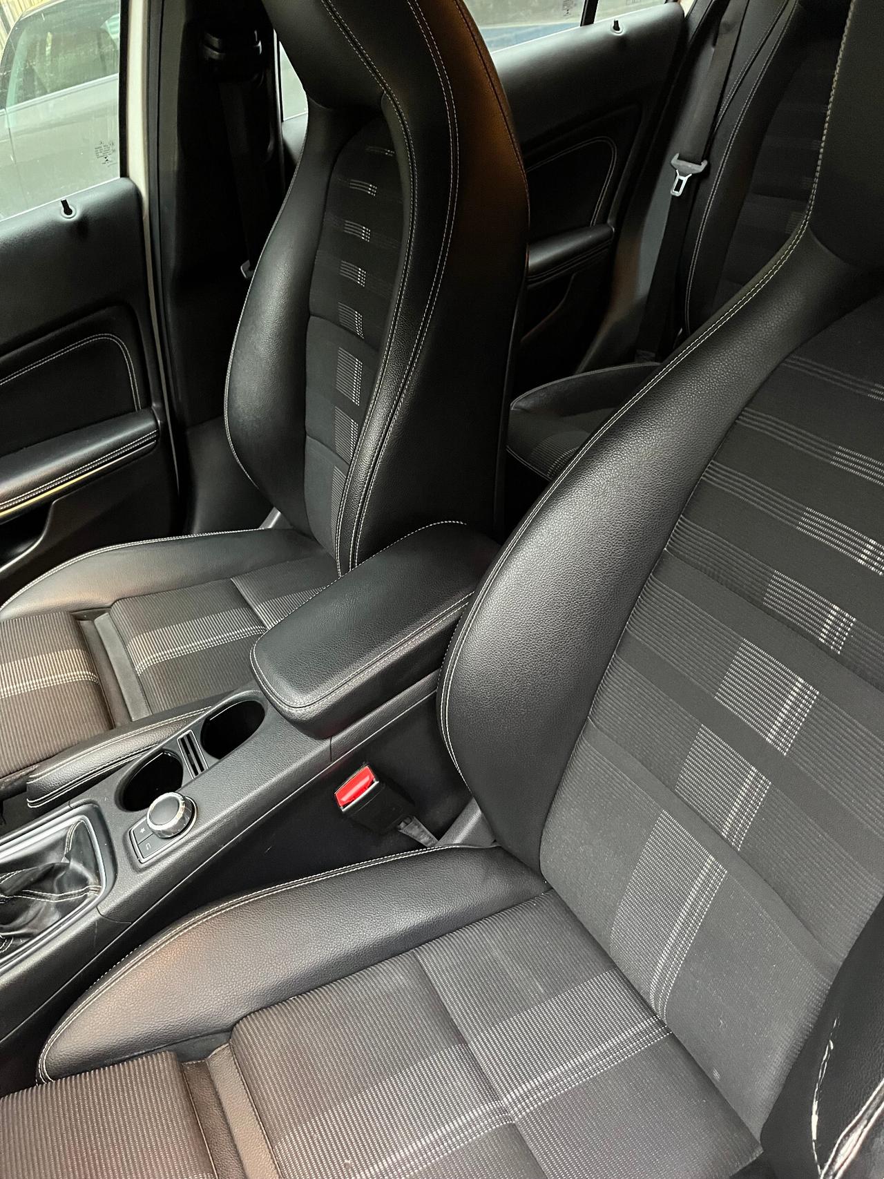 MERCEDES CLASSE A 180D PREMIUM - KM 77.532 - ANCHE PER NEOPATENTATI - 2018 - EURO 6B