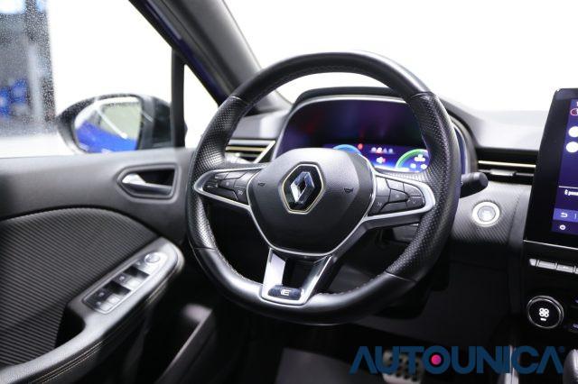 RENAULT Clio FULL HYBRID E-TECH 145 CV 5 PORTE ENGINEERED