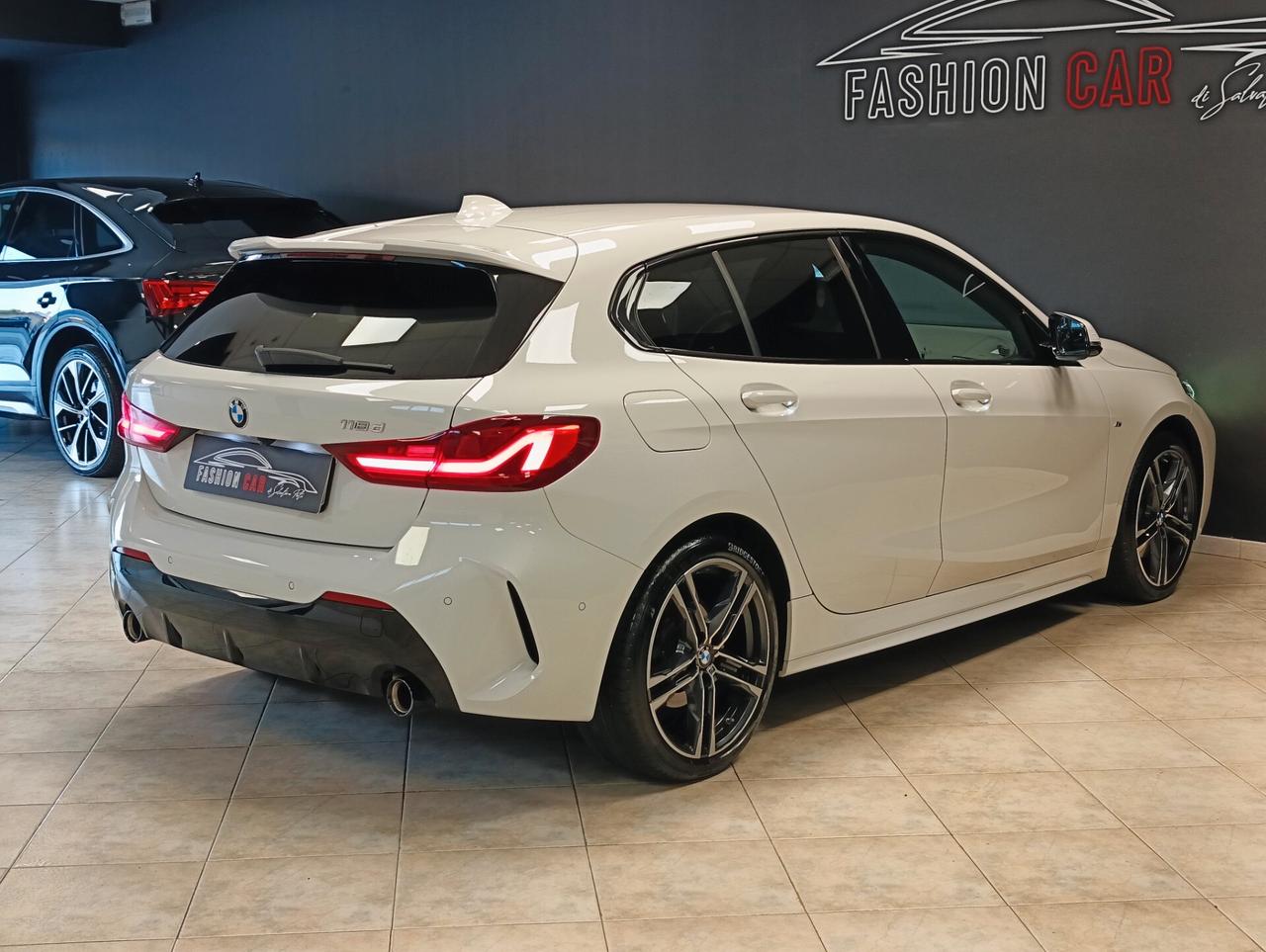 Bmw 118 118d 5p. Msport