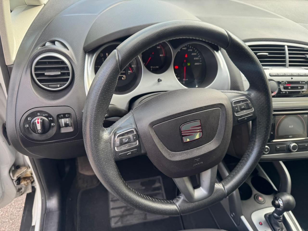 Seat Altea Anno 2013 1.6 Diesel AUTOMATICO EURO5 NEOPATENTATI
