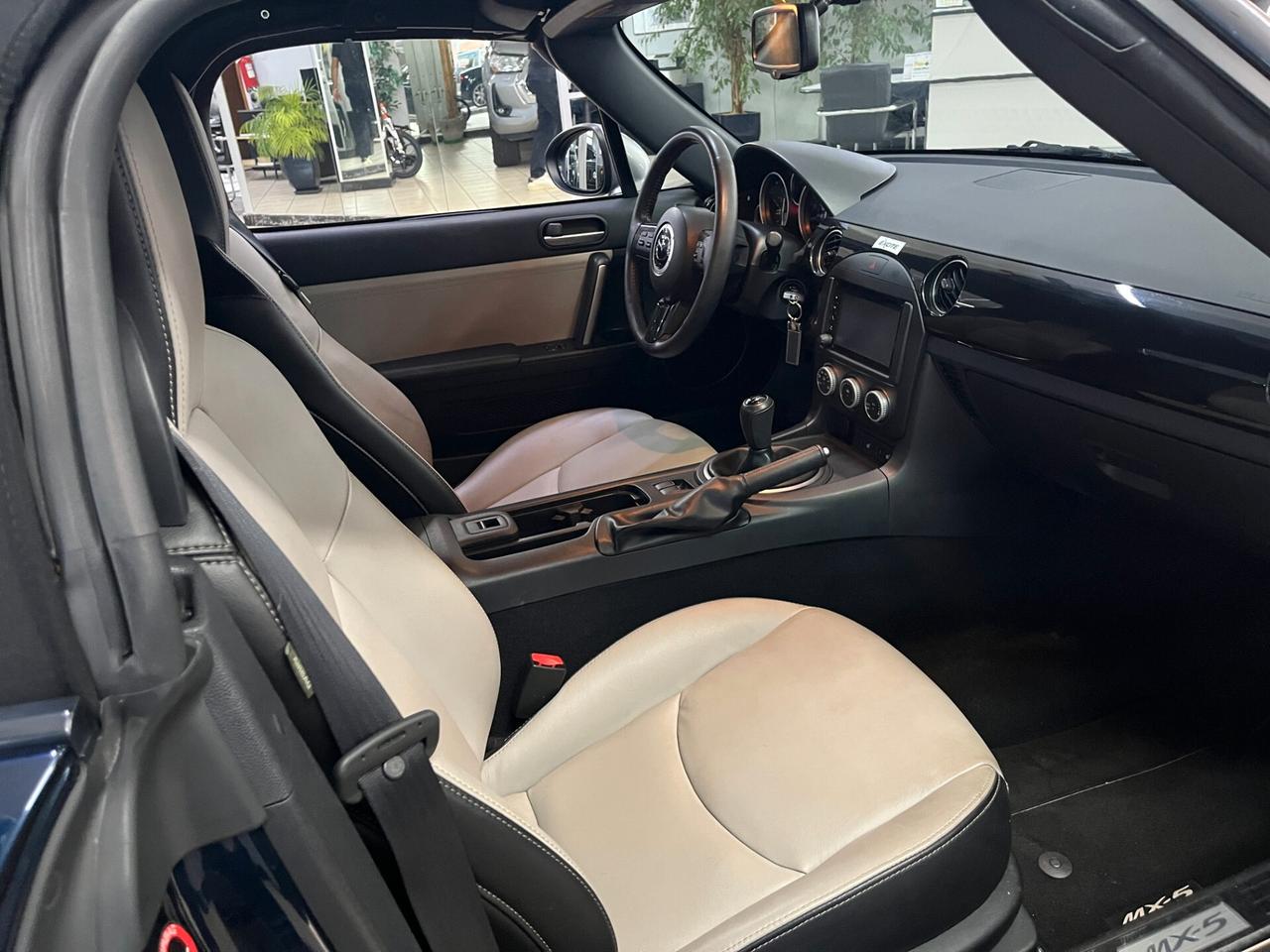 Mazda MX-5 Roadster 1.8L Excite - 27.679KM