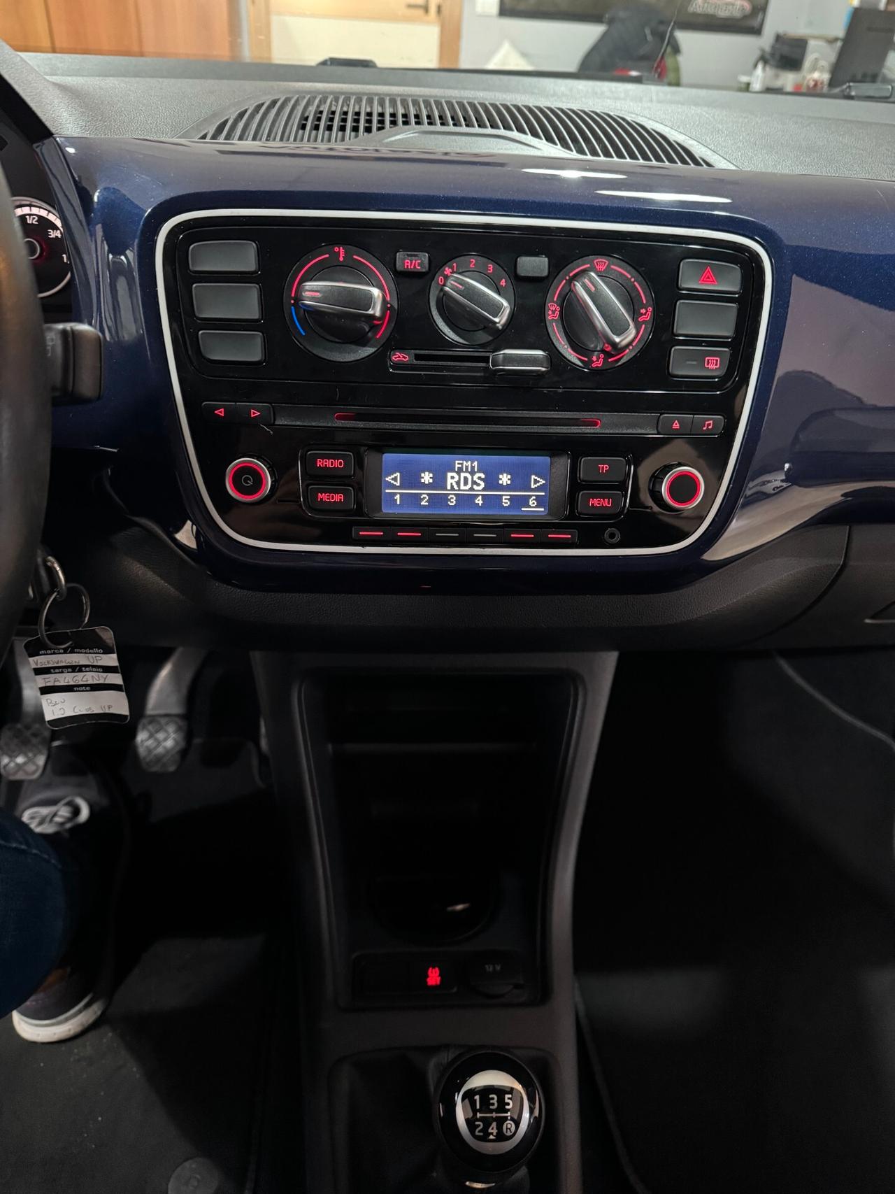 Volkswagen up! 1.0 5p. club 60 cv. OK NEOPATENTATI