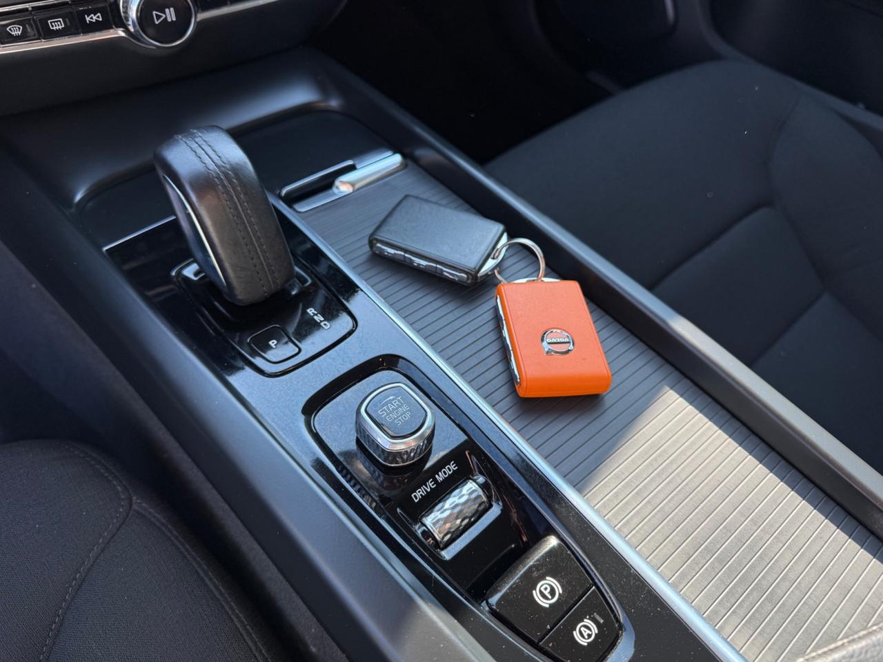 Volvo V60 B4 2.0 197 CV Geartronic Momentum Business Pro