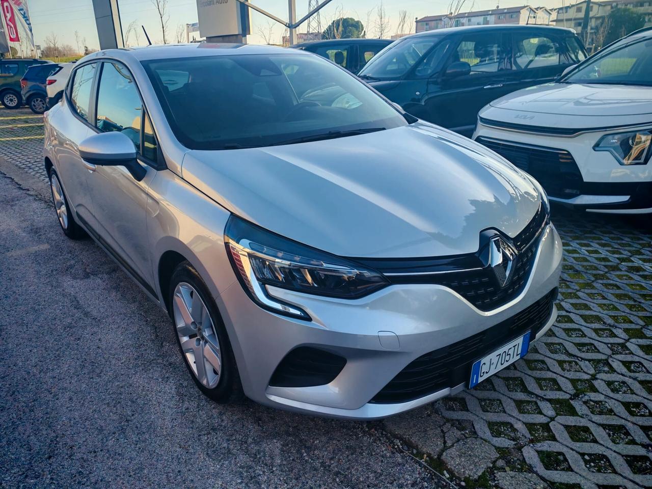 Renault Clio Full Hybrid E-Tech 140 CV 5 porte Intens C/A