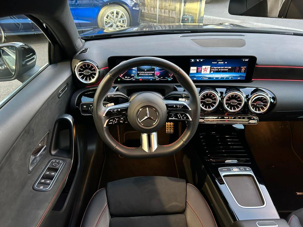 Mercedes A 180 AMG Line Premium 7G-DCT