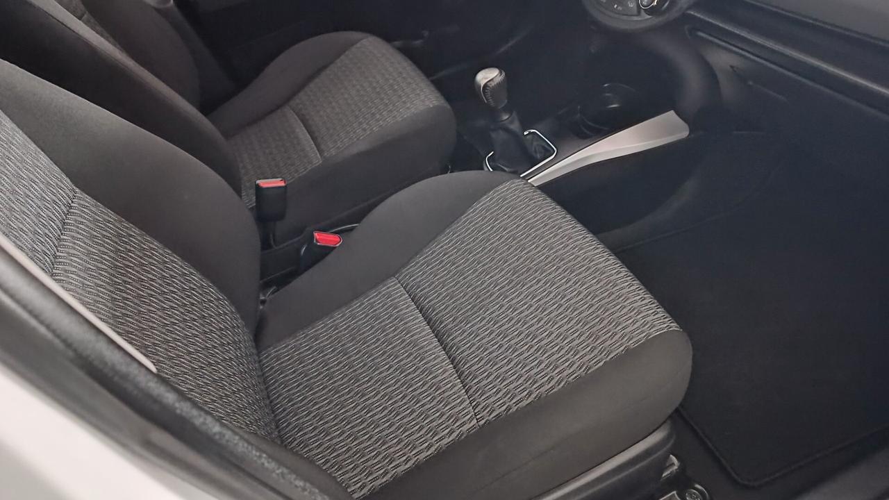 Toyota Yaris 1.0 5 porte