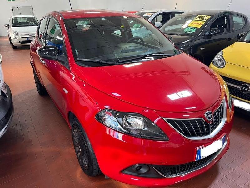 Lancia Ypsilon Ypsilon 1.0 FireFly 5 porte S&S Hybrid Silver