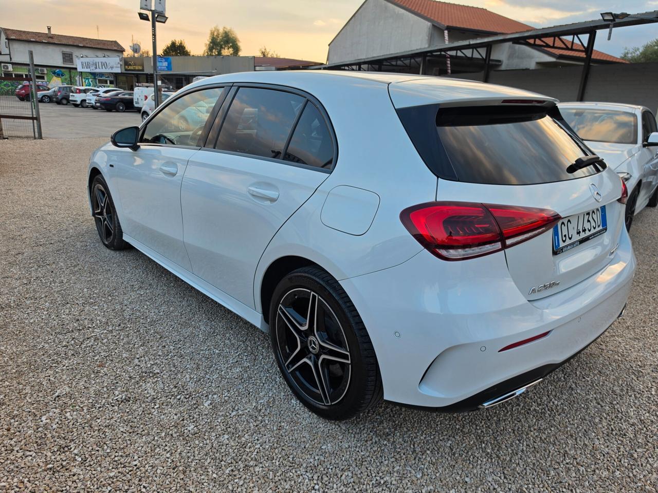 Mercedes-benz A 250 e Automatic EQ-Power Premium