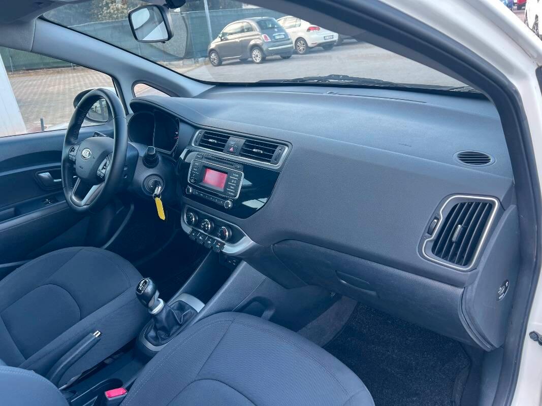 Kia Rio 1.1 crdi Active 5p E6
