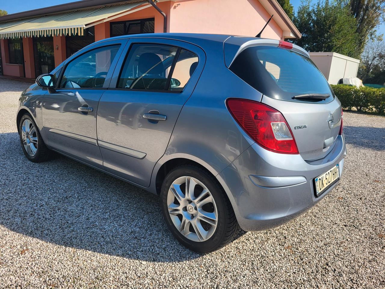 Opel Corsa 1.2 5 porte Enjoy valida x neopatentati