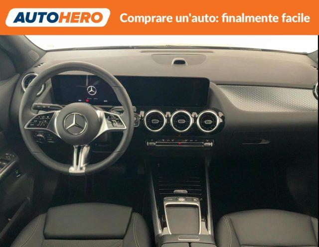 MERCEDES-BENZ GLA 180 d Business Extra auto