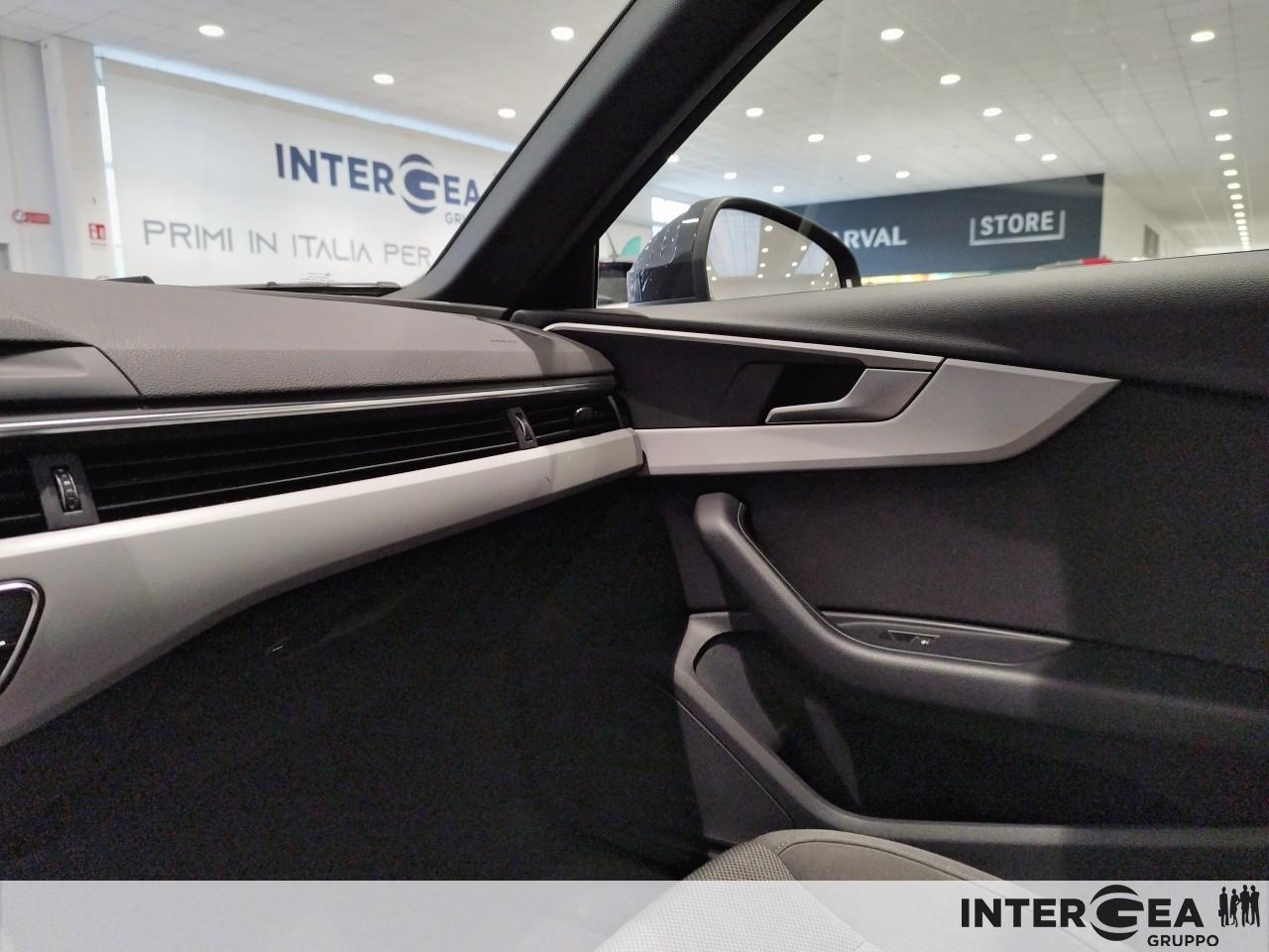 AUDI A4 Avant 35 2.0 tdi mhev Business Advanced