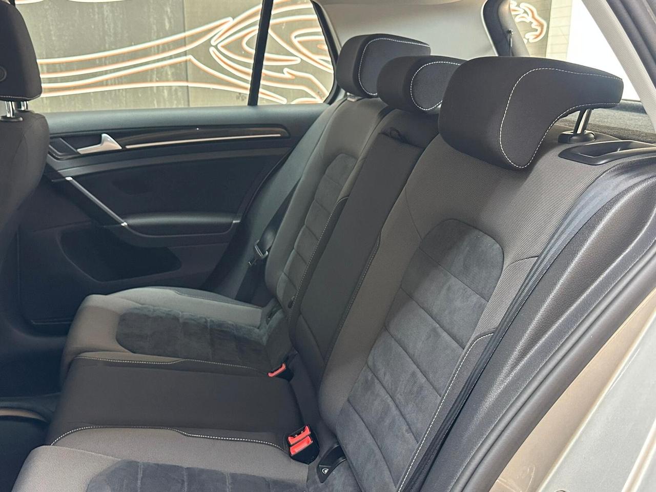 Volkswagen Golf Business 1.6 TDI DSG BlueMotion