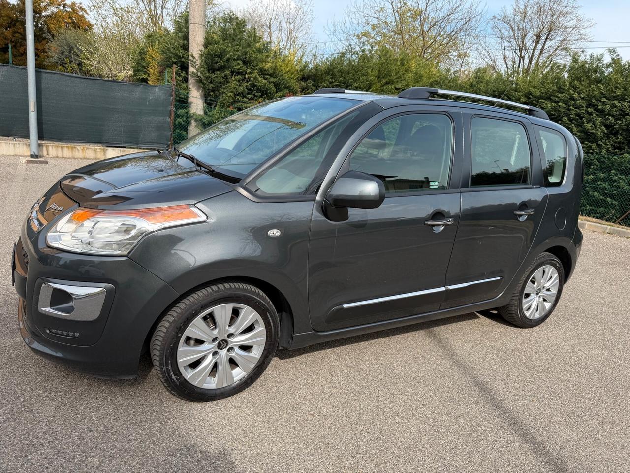 Citroen C3 PICASSO 1.6 - NEOPATENTATI - 12 MESI DI GARANZIA -