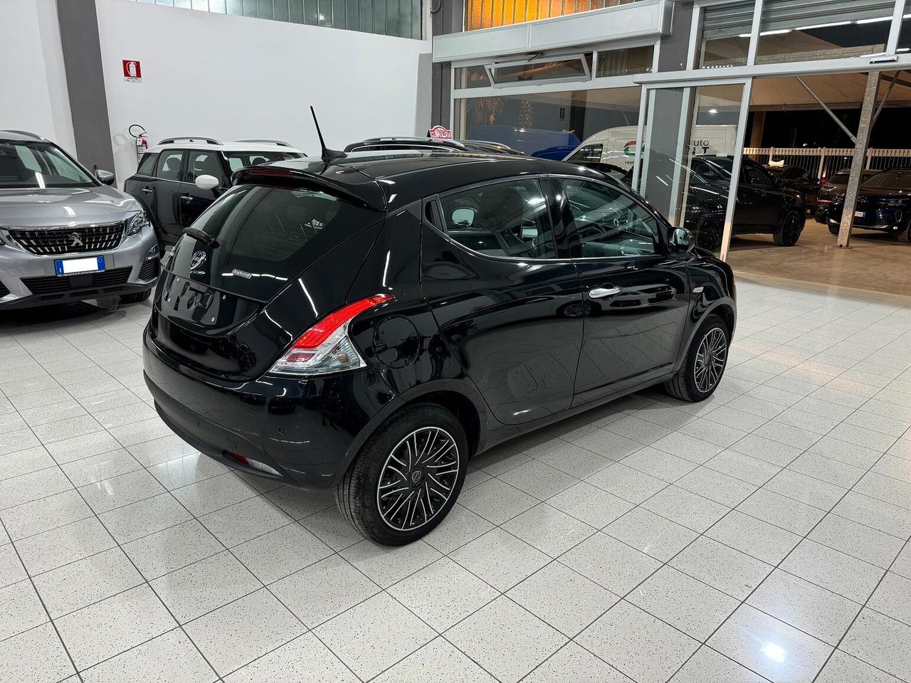 Ypsilon 1.0Hybrid Gold CAR PLAY SUPER BELLA!!!