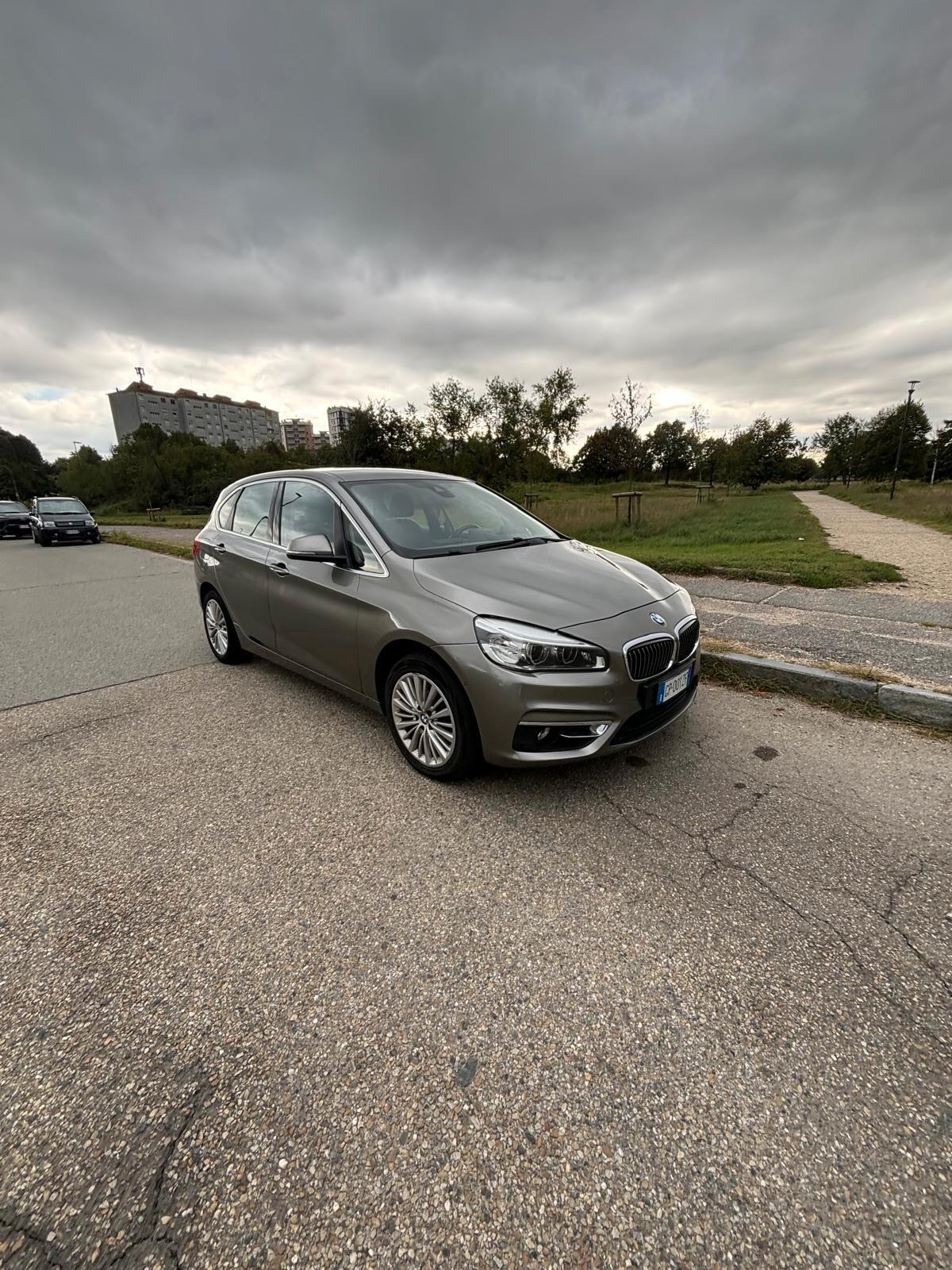 Bmw 2er Active Tourer 220d Luxury