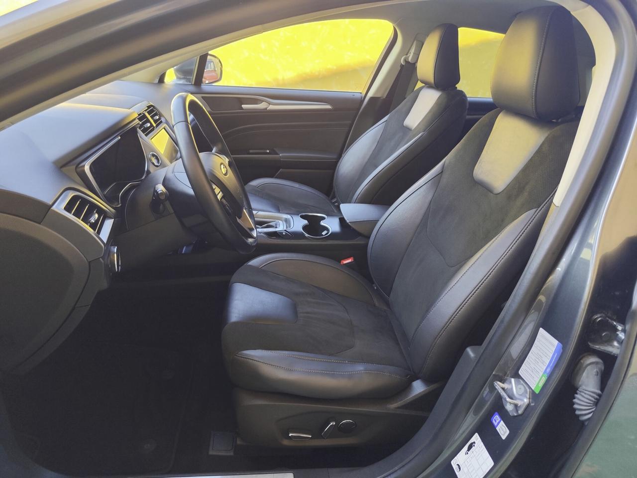 Ford Mondeo Full Hybrid 2.0 187 CV eCVT 4 porte Titanium Business