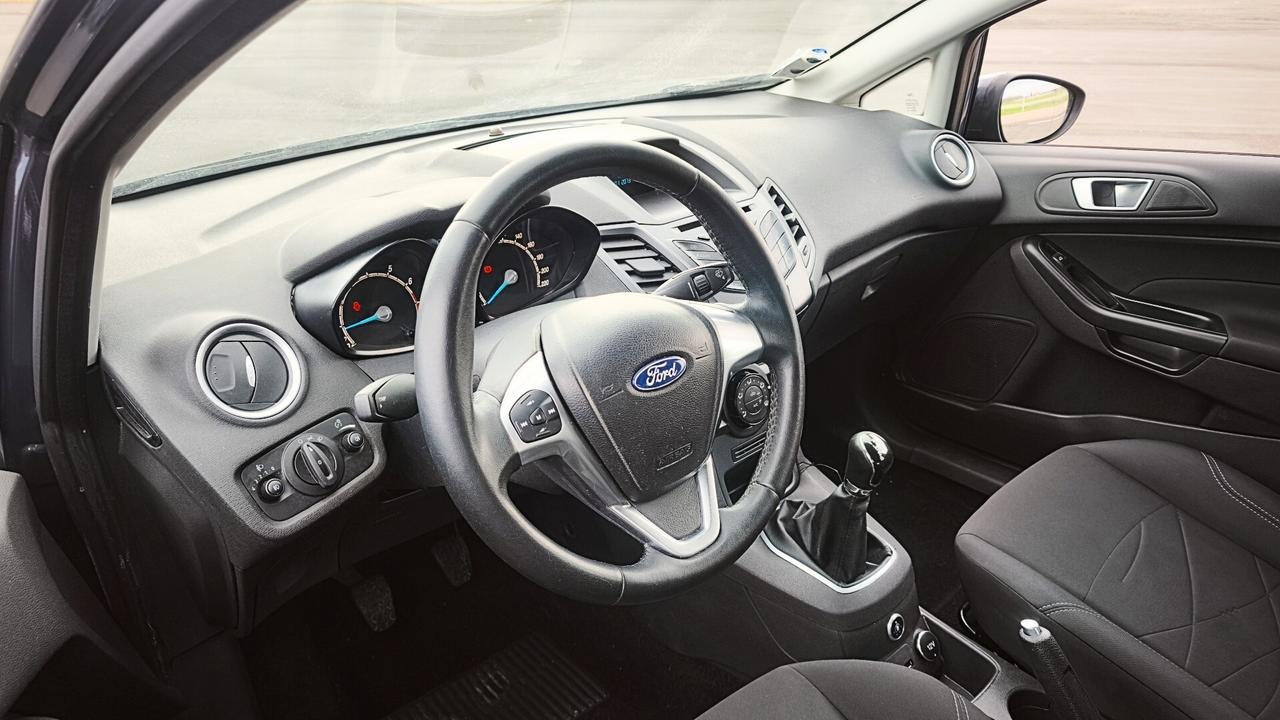 FORD FIESTA 1.4 GPL 95cv Neopatentati
