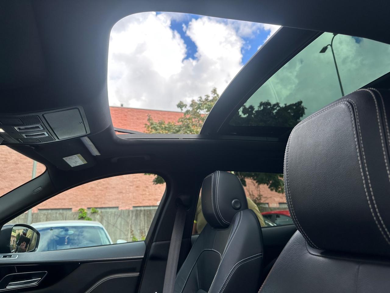 Jaguar F-Pace 2.0 D 180 CV AWD aut. R-Sport