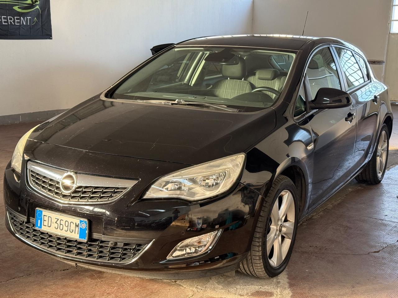 Opel Astra 1.3 CDTI 95CV S&S 5 porte Cosmo