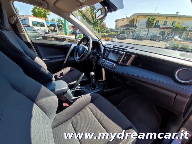 TOYOTA RAV 4 MY23 RAV4 2.2 D-4D 150 CV Lounge