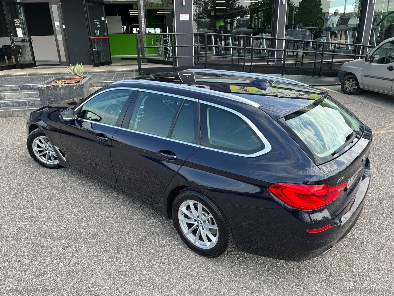 BMW 530d xDrive Touring Business