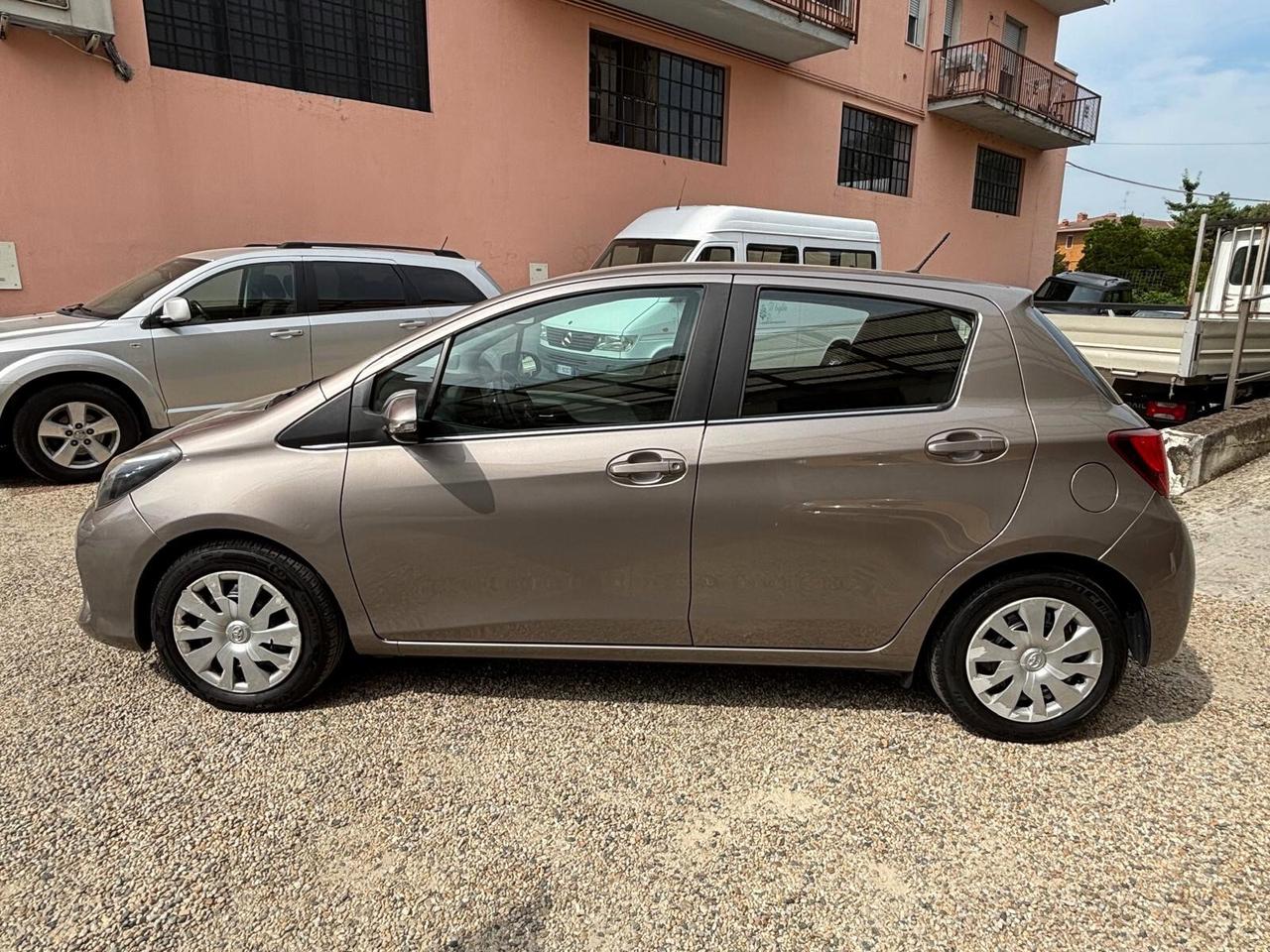 Toyota Yaris 1.4 D-4D 5p Lounge Euro 6