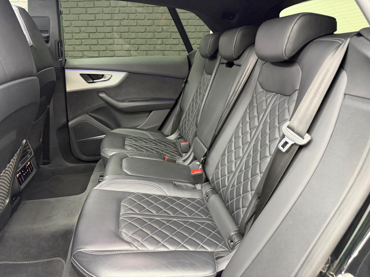 Audi Q8 SQ8 TFSI ITA UFF MATRIX TETTO 4 RUOTE STERZANTI