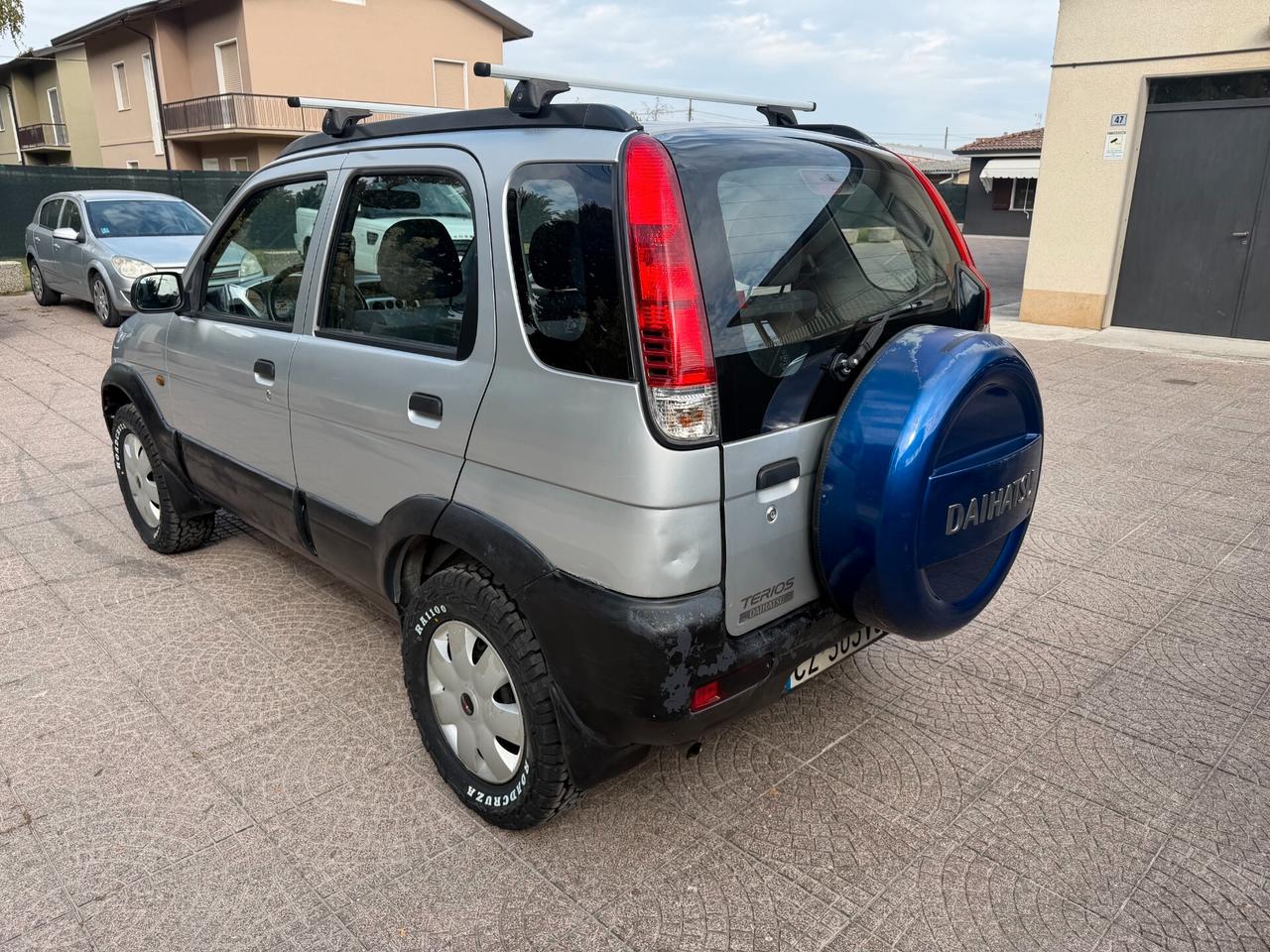 Terios 1.3 BENZ 4X4, GOMME NUOVE